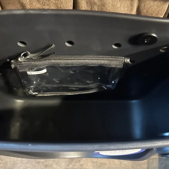 - NWT ONYX LEOPARD BABY BOGG BAG.  No scratches or defects. - Picture 3 of 3